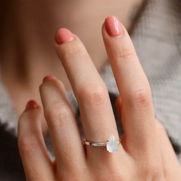 Zásnubní prsten s měsíčním kamenem a diamanty LUNAR Image