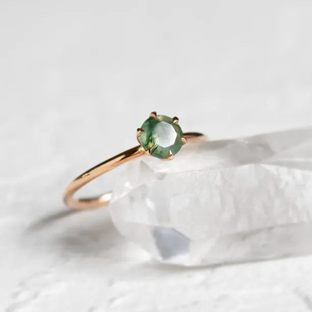 Minimalist engagement ring with moss agate MAGGIE Image