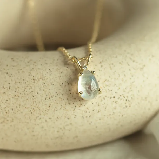 Gold moonstone necklace with diamond LUNA Image