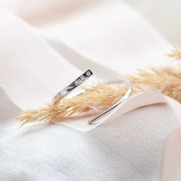 Zlatý spirálovitý prsten s diamanty CHIARA Image