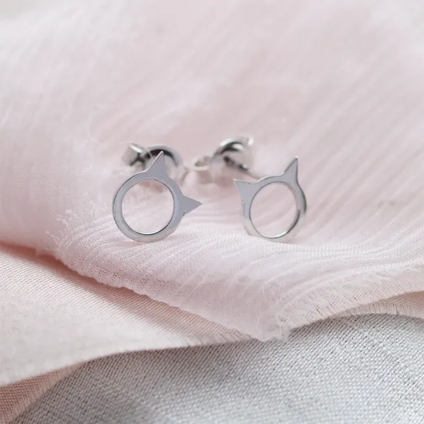 Gold stud cat head earrings CAT Image