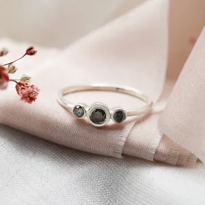 Zlatý prsten s trojicí salt and pepper diamantů TRIO Thumbnail