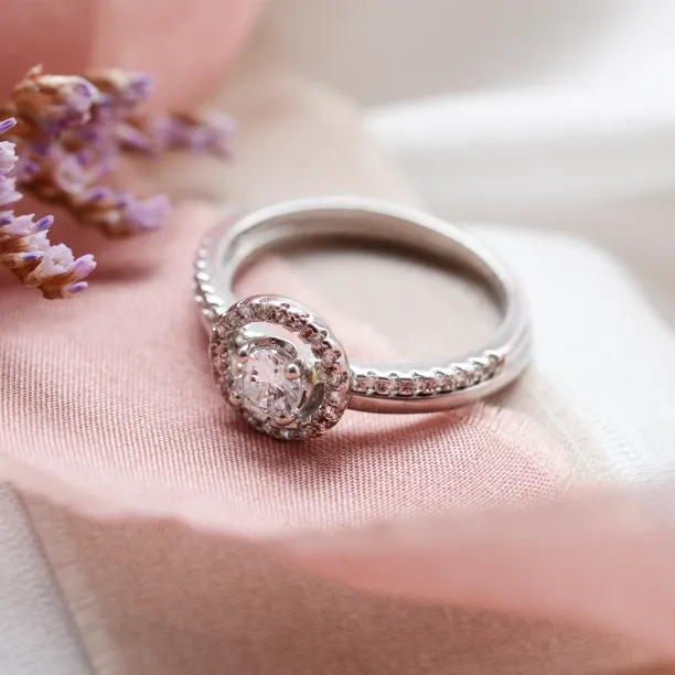 Gold diamond halo engagement set SOLEIL Image