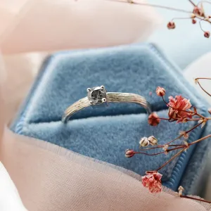 Zlatý prsten ve tvaru stromové kůry se salt and pepper diamantem SALTY Thumbnail