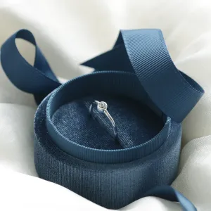 Minimalistický zvlněný prsten s diamantem NOLLAIG Thumbnail