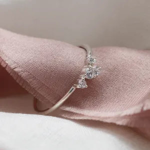 Minimalistický cluster prsten s diamanty MUADNAIT Thumbnail