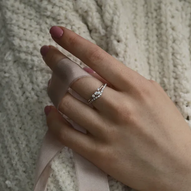 Minimalistický cluster prsten s diamanty MUADNAIT Image