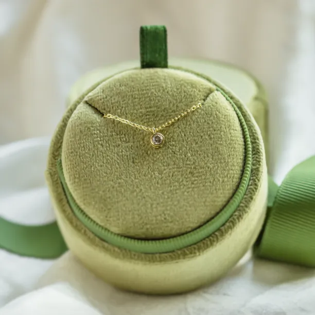 Zlatý bezel přívěsek se salt´n´pepper diamantem ISLEEN Image