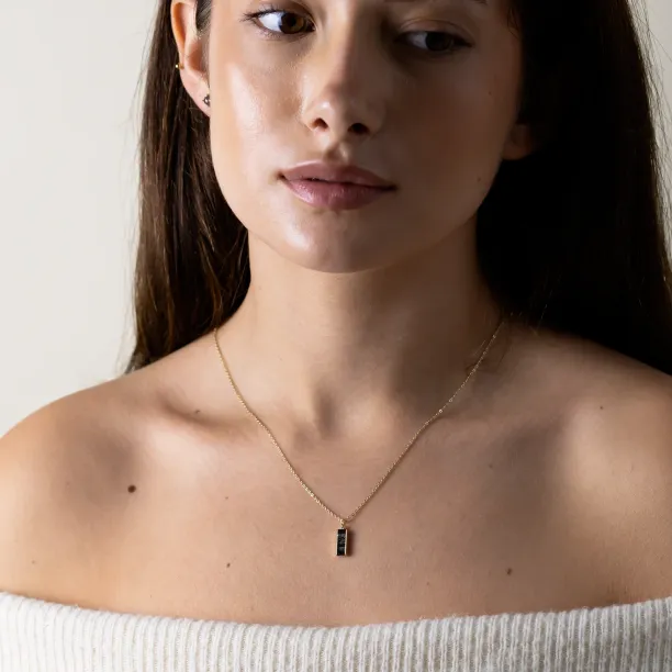 Zlatý přívěsek se salt and pepper diamanty a klasickým diamantem EVERLY Image