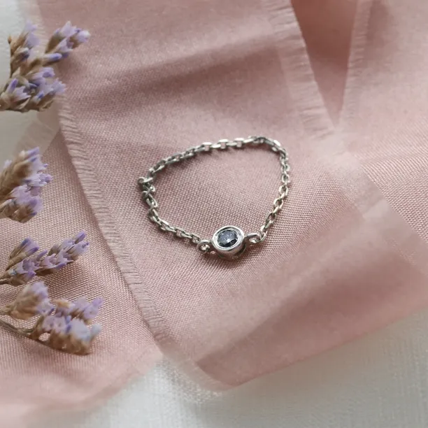 Zlatý řetízkový prsten se salt and pepper diamantem DAITHI Image