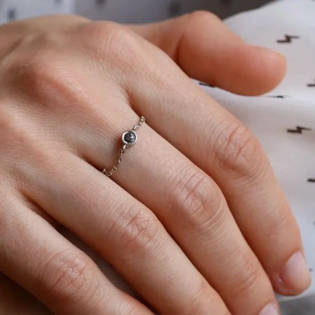 Zlatý řetízkový prsten se salt and pepper diamantem DAITHI Image