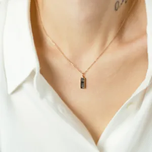 Zlatý přívěsek se salt and pepper diamanty a klasickým diamantem EVERLY Thumbnail