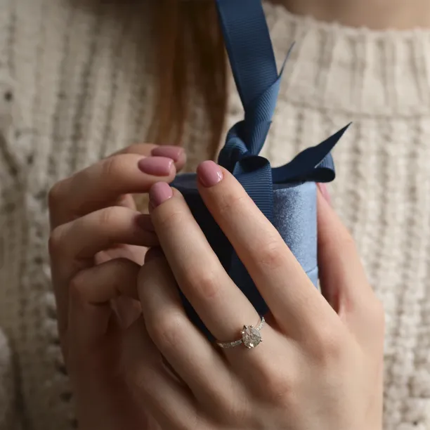 Zlatý vintage prsten se salt and pepper diamantem EIMMEAR Image