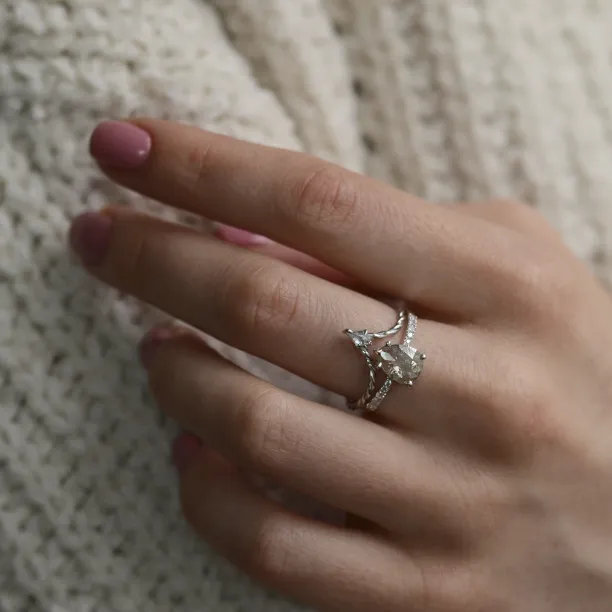 Zlatý vintage prsten se salt and pepper diamantem EIMMEAR Image