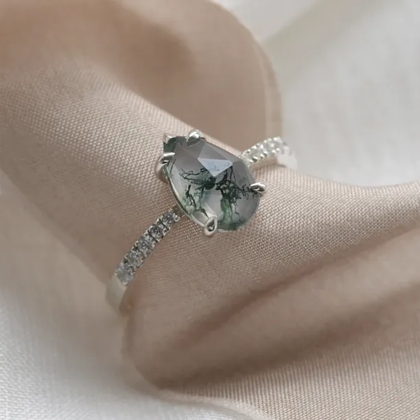 Zlatý prsten s pear mechovým achátem a diamanty EALGA Image