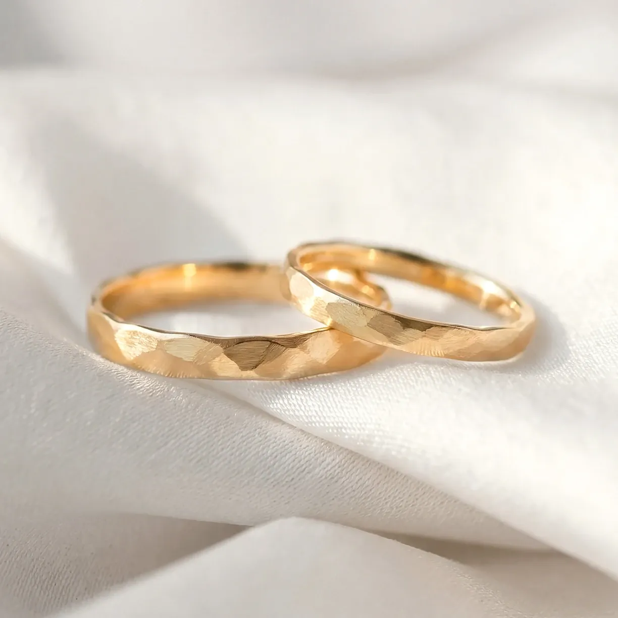 yellow_gold_wedding_ring