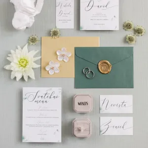 Zlatý prsten s baguette měsíčním kamenem a diamanty TIGE Thumbnail