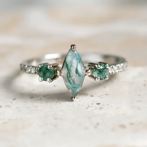 Vintage zlatý prsten s mechovými acháty a diamanty OSCAR Image