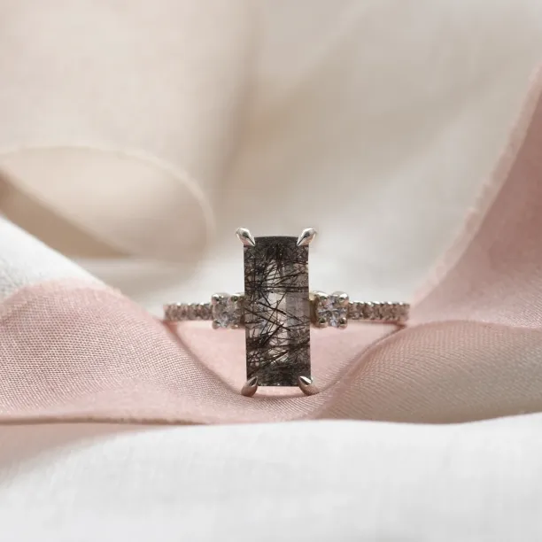 Gold ring with rutilated quartz and diamonds LIAM Image