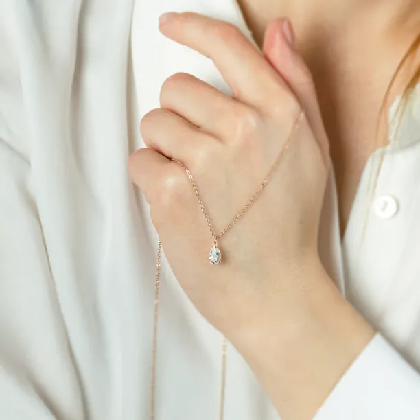 Gold necklace with pear moissanite NAOMI Image