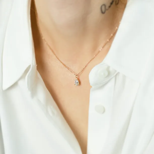 Gold necklace with pear moissanite NAOMI Image