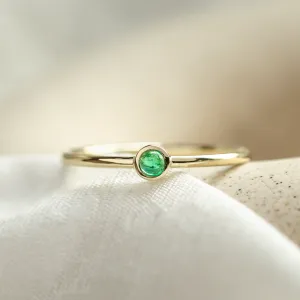 Emerald stackable fine ring CARAGH Thumbnail