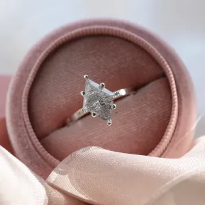 Originální zlatý prsten s rutilovým křišťálem a diamanty MAIREAD Thumbnail