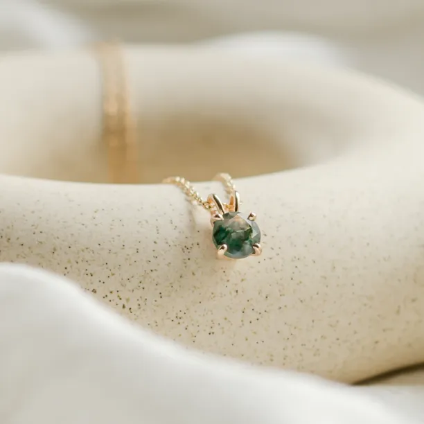 Gold necklace with round moss agate SIOBHAN Image