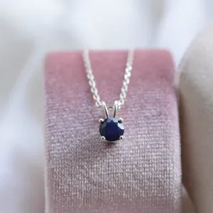 Zlatý přívěsek s modrým safírem EFEMER Thumbnail