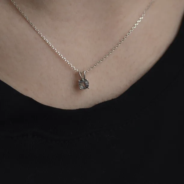 Jednoduchý přívěsek s přírodním rutilovým křišťálem KAYLEIGH Image