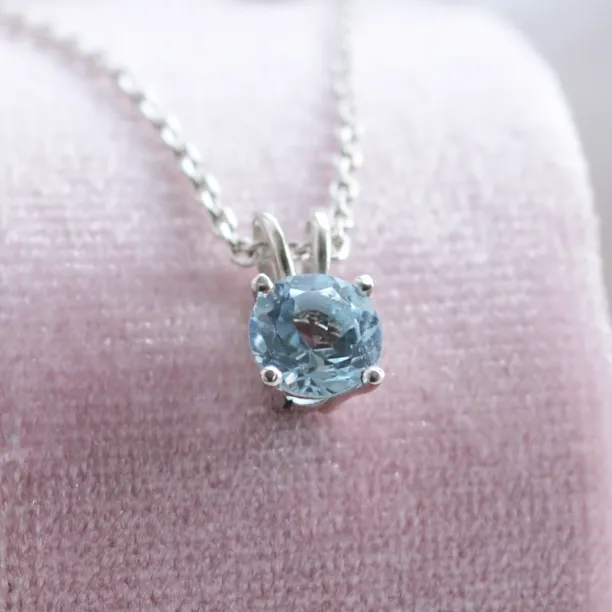 Zlatý minimalistický přívěsek s akvamarínem SINEAD Image