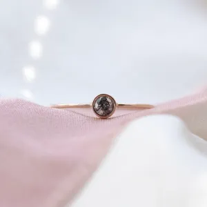 Minimalist engagement ring with salt and pepper diamond AINE Thumbnail