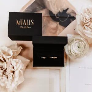 Minimalist engagement ring with salt and pepper diamond AINE Thumbnail