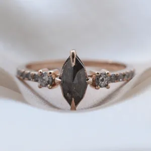 Vintage zlatý prsten se salt and pepper diamanty ROISIN Thumbnail