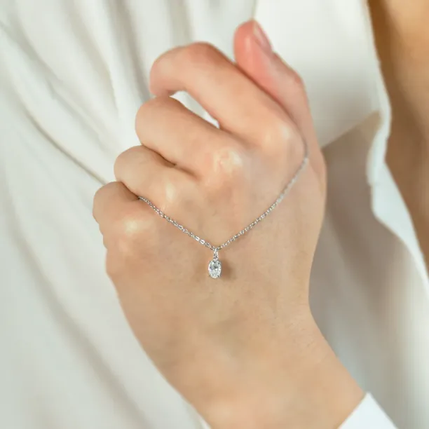 Gold pendant with oval moissanite VIVIEN Image