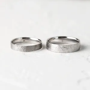 Zlaté snubní prsteny s nerovným povrchem Uilliam Thumbnail