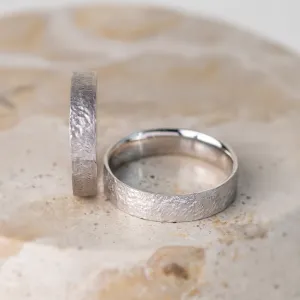 Zlaté snubní prsteny s nerovným povrchem Uilliam Thumbnail