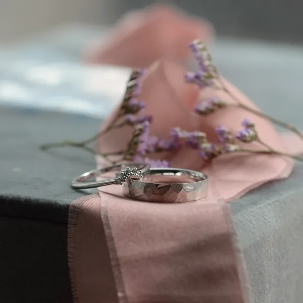 Zlatý diamantový prsten EMILIA Image