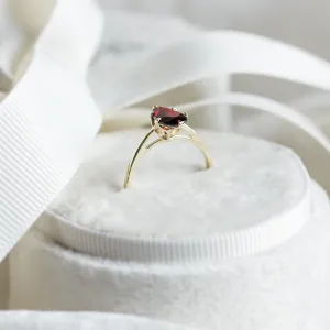Zlatý prsten s granátem OLLY Thumbnail