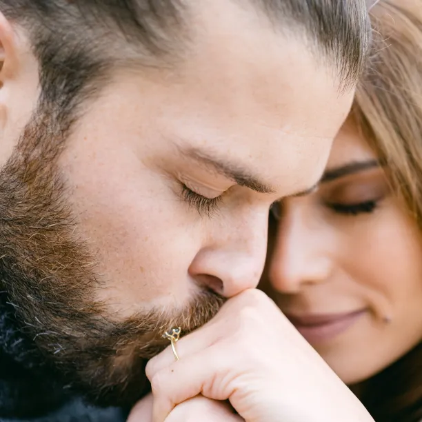 Zlatý prsten s quartzem ve tvaru kapky OLLY Image