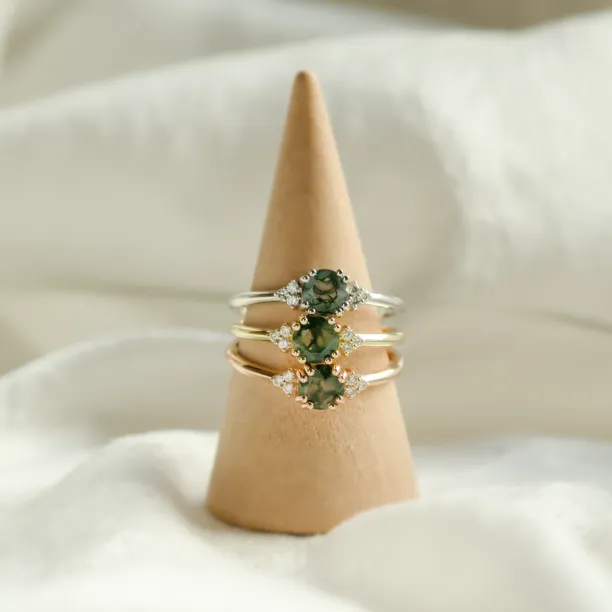 Noble gold ring with moss agate and diamonds MONNY Image