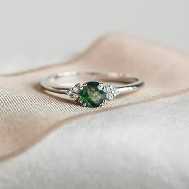 Noble gold ring with moss agate and diamonds MONNY Image