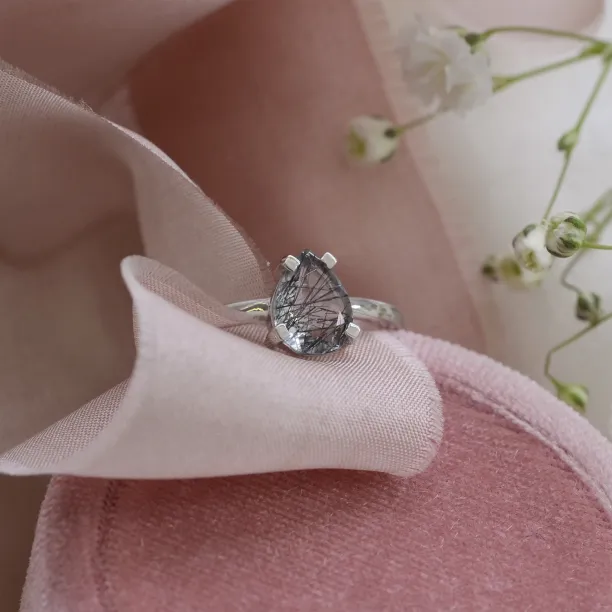 Zlatý prsten s rutil quartzem ve tvaru kapky BERTA Image