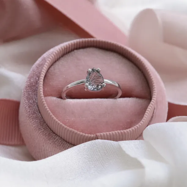 Zlatý prsten s rutil quartzem ve tvaru kapky BERTA Image