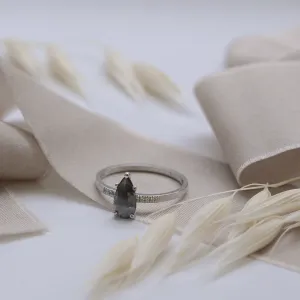 Prsten ze zlata s diamantem salt and pepper a postranními diamanty ROXANE Thumbnail