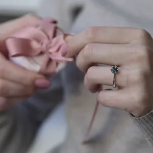 Minimalistický prsten ze zlata s mechovým achátem STAMI Thumbnail