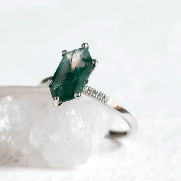 Gold diamond ring with moss agate ROXANE Image