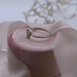 Zlatý prsten se salt and pepper diamantovou kapkou BERTA Thumbnail