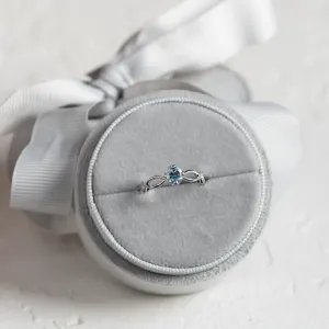 Zlatý prsten s akvamarínem a diamanty QUEEN Thumbnail