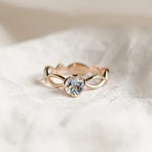 Zlatý prsten s akvamarínem a diamanty QUEEN Thumbnail